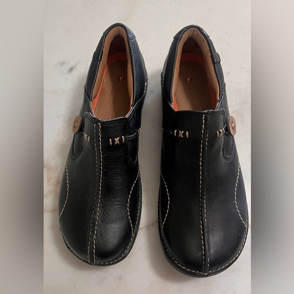 Clarks Unstructured Womens Loafer Brown Leather Slip On Comfort Shoe 8.5 READ - Picture 3 of 9